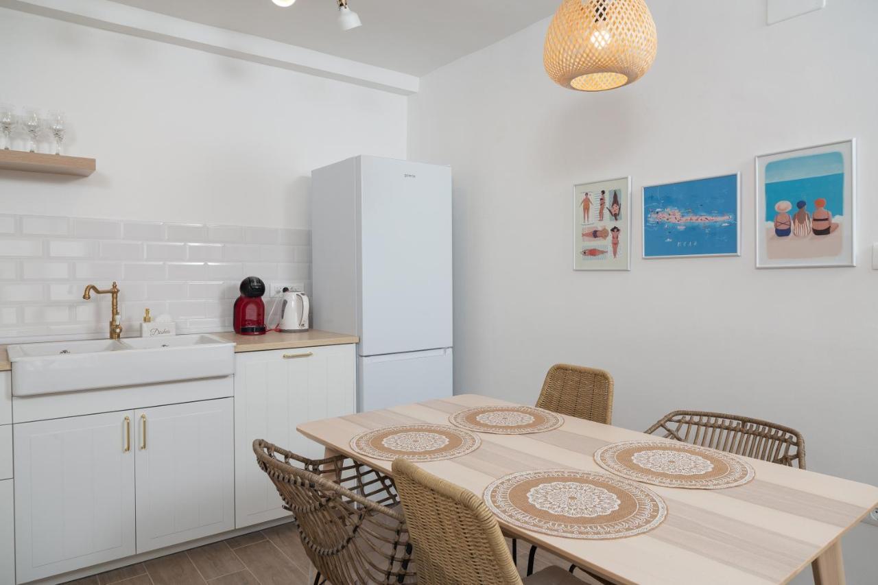 Sun And Sea Deluxe Apartments Split Ngoại thất bức ảnh
